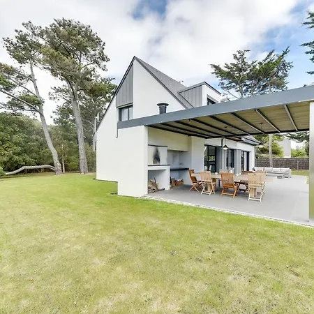 Beautiful House, Pool, And Beach Within Walking Distance In Piriac-sur-mer * Piriac-sur-Mer